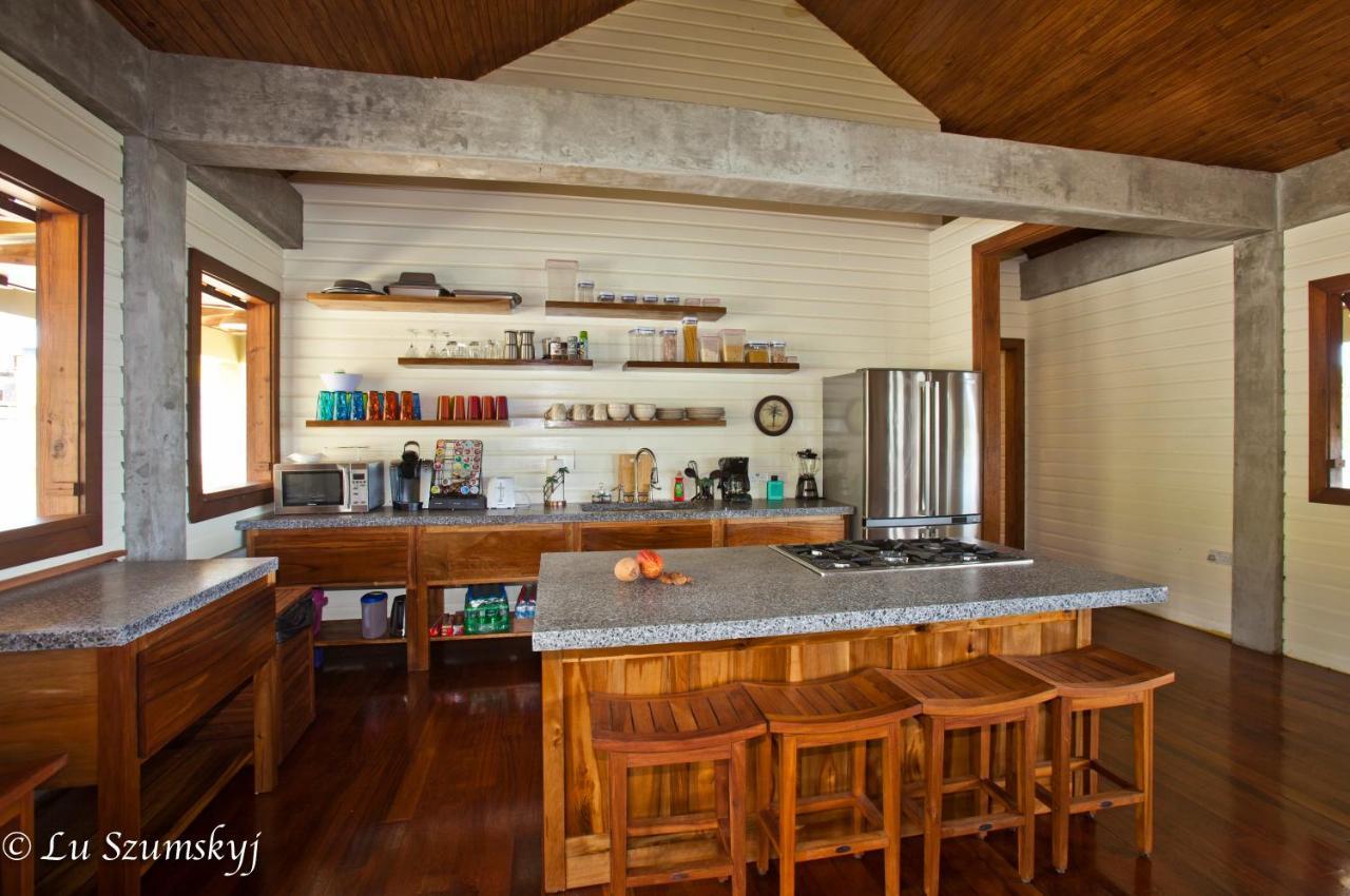 Pagua Bay House - Oceanfront Cabana'S Marigot Εξωτερικό φωτογραφία