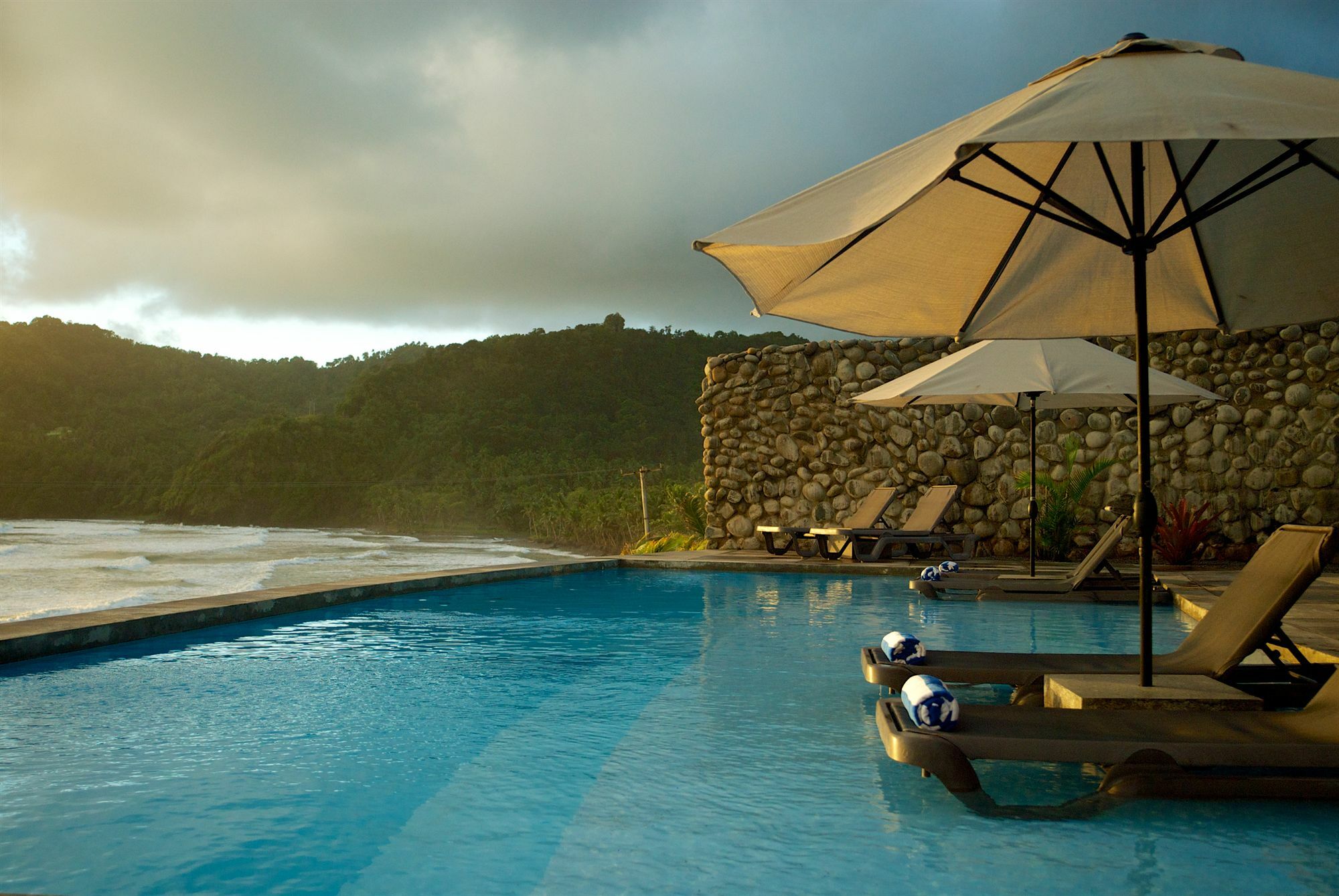Pagua Bay House - Oceanfront Cabana'S Marigot Εξωτερικό φωτογραφία